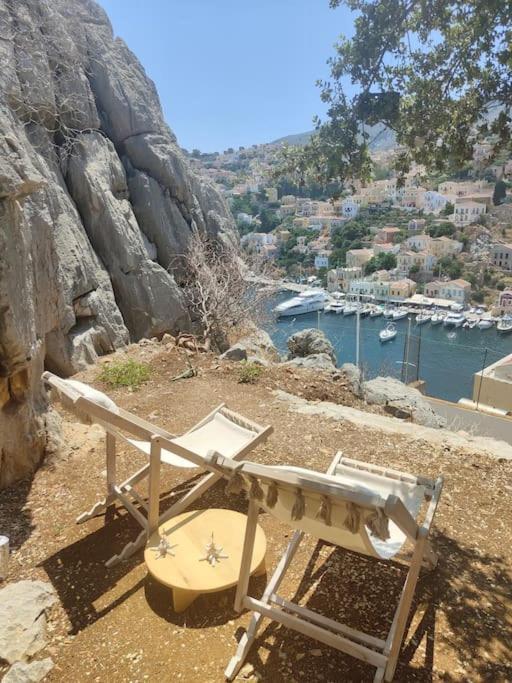Maison Avec Terrasses Et Vues シミ エクステリア 写真