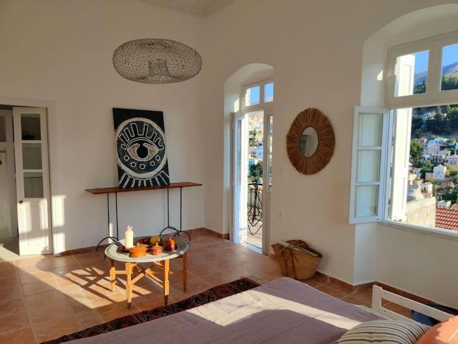 Maison Avec Terrasses Et Vues シミ エクステリア 写真