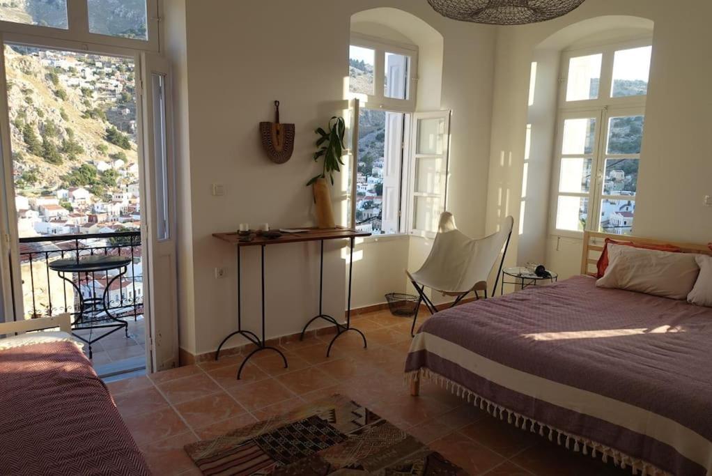 Maison Avec Terrasses Et Vues シミ エクステリア 写真